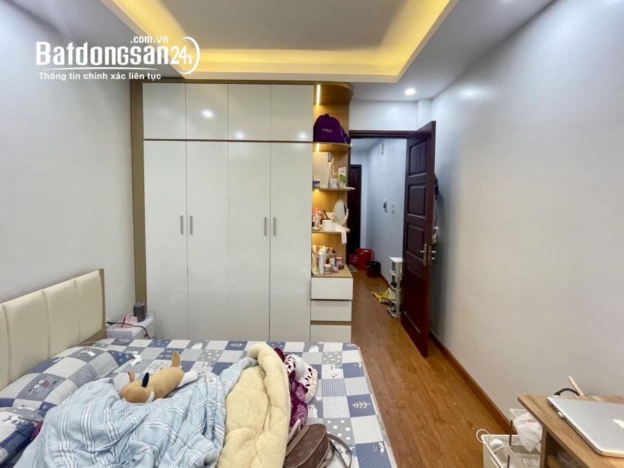 Phố Kim Hoa, 10m ra mặt phố, 5.7Tỷ, 33m2, vuông vắn, 2 thoáng, mới đẹp ở ngay.