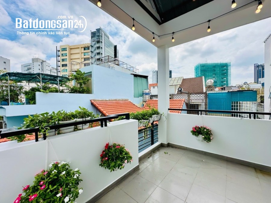 Nhà mới Huỳnh Văn Bánh, Phú Nhuận - 4 tầng x 29m2 - Nở hậu - Full NT - Gần MT 