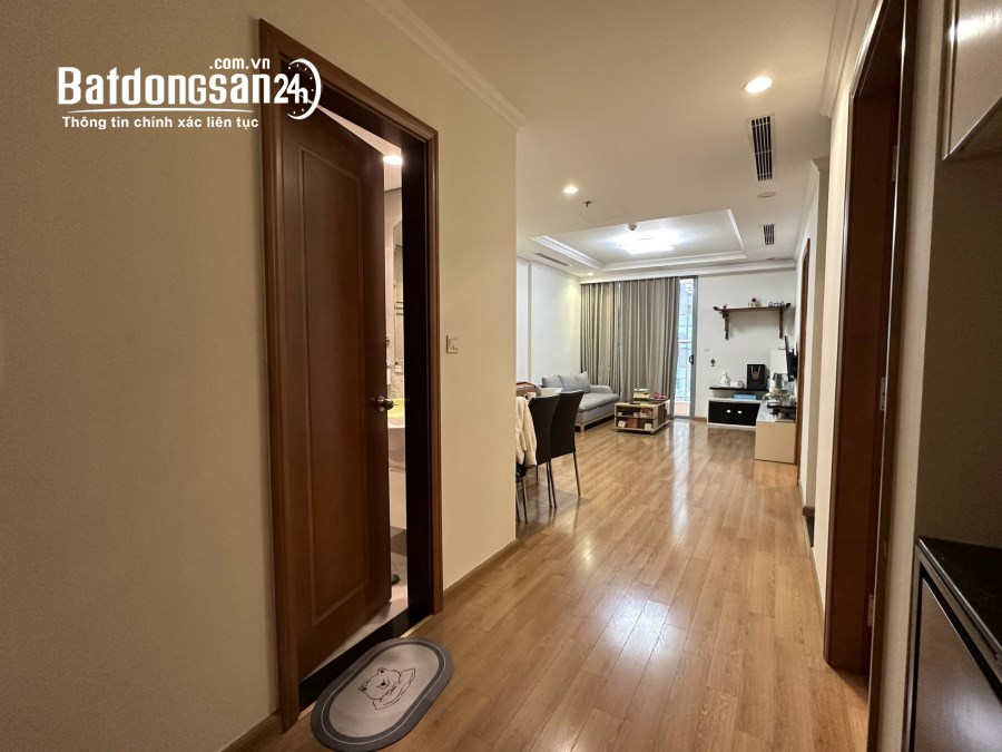 Cần cho thuê căn hộ tầng 16, 2PN tại chung cư Vinhomes Nguyễn Chí Thanh, đủ đồ 