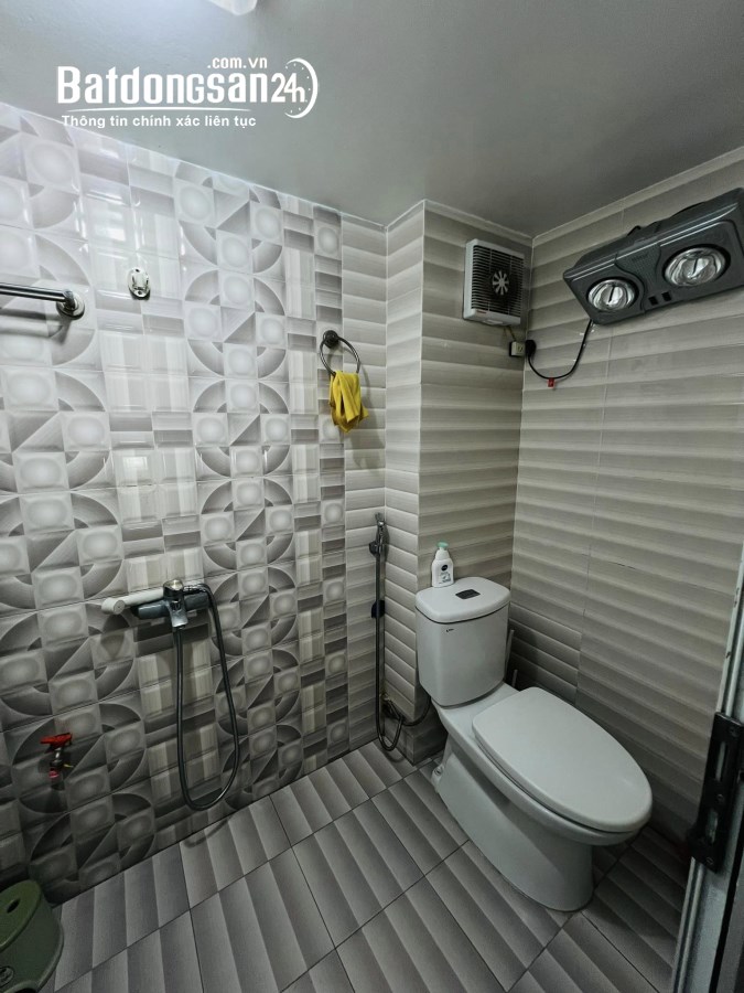 Bán nhà ô tô đỗ cửa phố Tam Khương, cách mặt phố 10m, 42m2, 4 tầng, dân xây, 7.18Tỷ.