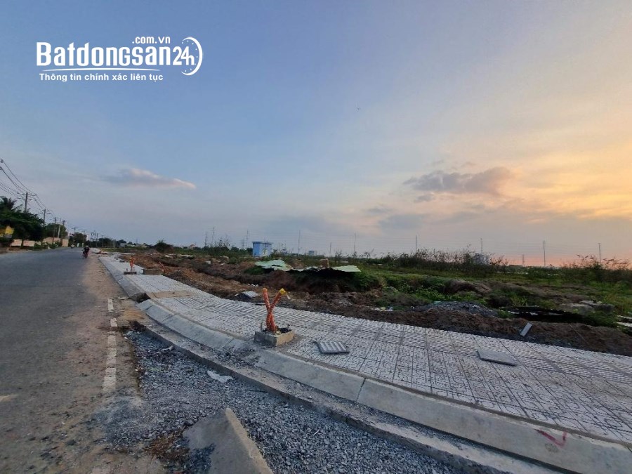 "ĐẤT MẶT TIỀN KINH DOANH ĐA NGHÀNH, 140M2 , NGANG 14M ,GẦN VÒNG XOAY NGUYỄN DUY TRINH
