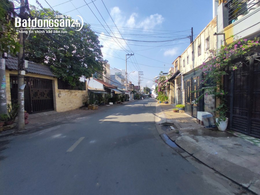 Bán nhà mặt phố Đường Trịnh Hoài Đức, Phường Hiệp Phú, DT 120m, 4 tầng