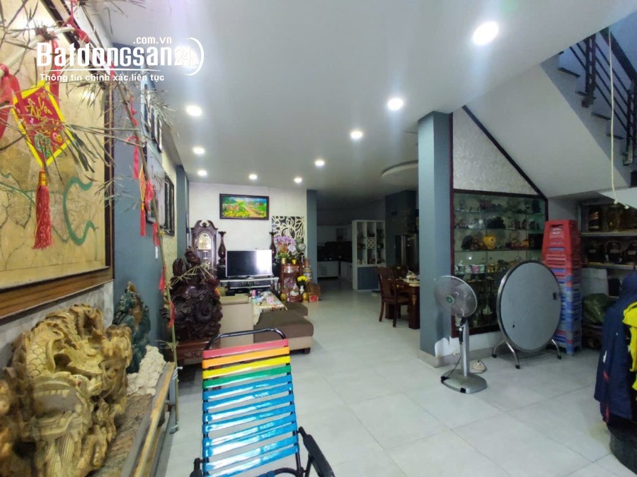 Bán nhà mặt phố Đường Trịnh Hoài Đức, Phường Hiệp Phú, DT 120m, 4 tầng
