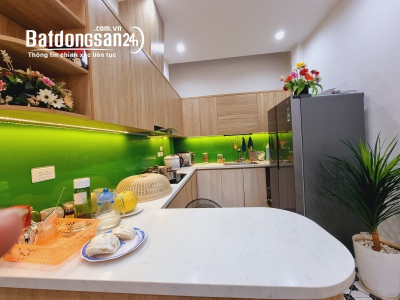 Nhà Nghĩa Đô, Cầu Giấy. 44mx5, MT 4m, giá 12.8 tỷ  PHÂN LÔ VÍP NHẤT CẦU GIẤY - Ô TÔ 
