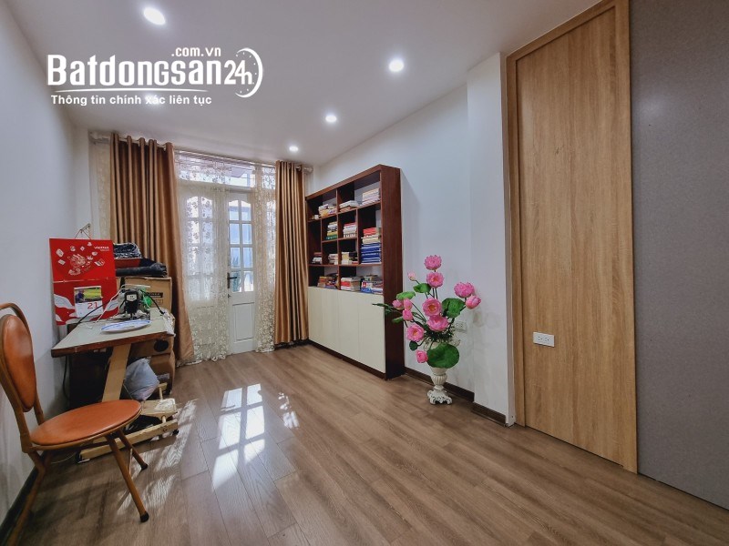 Nhà Nghĩa Đô, Cầu Giấy. 44mx5, MT 4m, giá 12.8 tỷ  PHÂN LÔ VÍP NHẤT CẦU GIẤY - Ô TÔ 