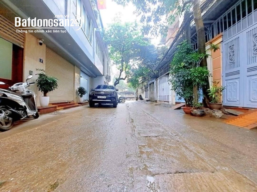 Bán nhà mặt phố Phố Hào Nam, Phường Nam Đồng, Quận Đống Đa