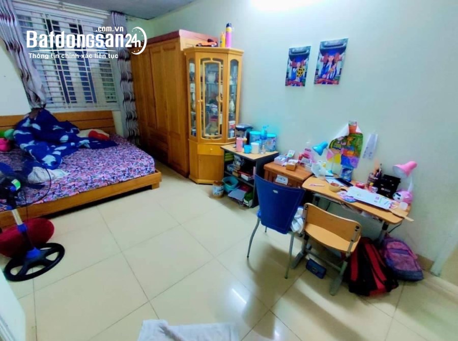 Bán nhà mặt phố Phố Hào Nam, Phường Nam Đồng, Quận Đống Đa