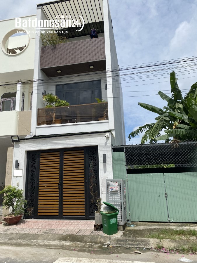 NHÀ MỚI ĐẸP GẦN VÒNG XOAY LIÊN PHƯỜNG,PHÚ HỮU, Q9, 70M2, 3 TẦNG BTCT CHẮC CHẮN ,HXH 