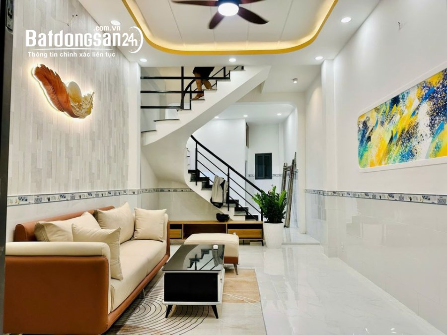 NHÀ MỚI ĐẸP GẦN VÒNG XOAY LIÊN PHƯỜNG,PHÚ HỮU, Q9, 70M2, 3 TẦNG BTCT CHẮC CHẮN ,HXH 