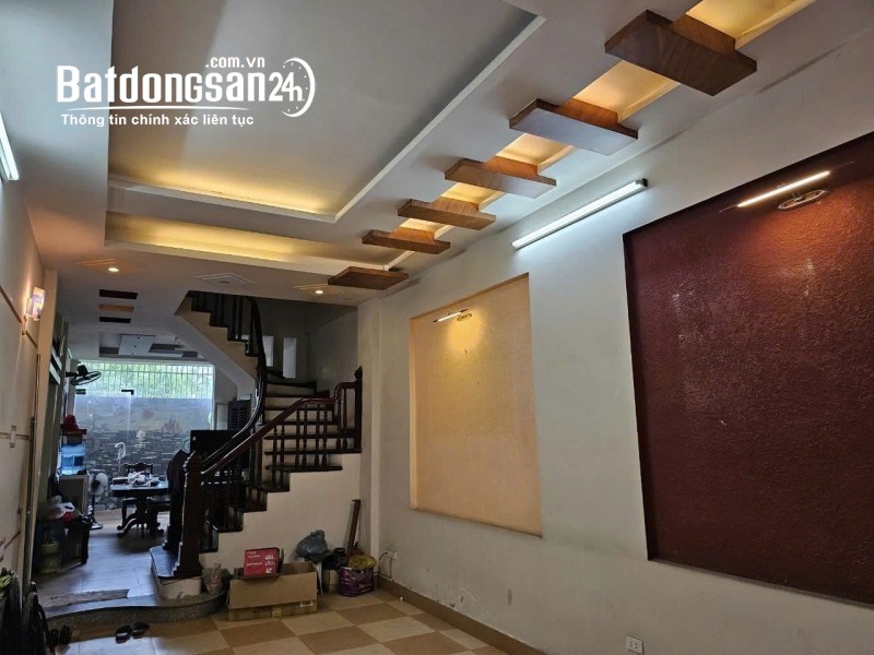 Nhà Mặt Đường 800A, Cầu Giấy. 68m2, 6 tầng, MT 4m, giá 16.5 tỷ  KINH DOANH ĐỈNH
