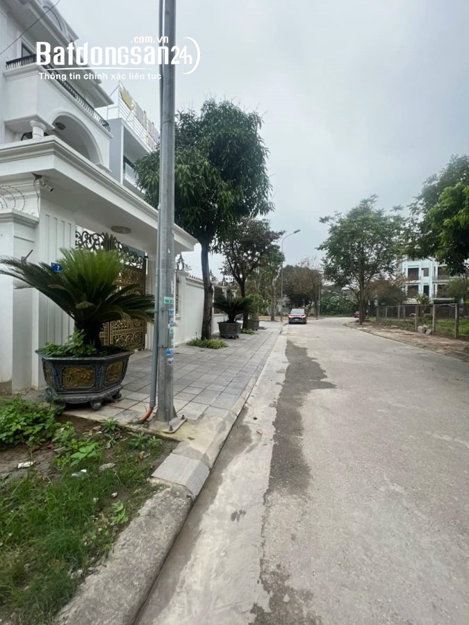 Bán đất mặt phố Trần Quốc Lặc, ph Quang Trung, TP HD, 486m2, mt 16m, gần hồ Hòa Bình