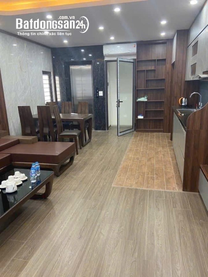 Bán nhà 5 tầng, 50m2, giá 2.85 tỷ cạnh trường C1, C2 Phụng Châu.