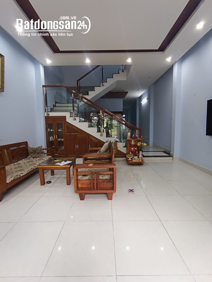 NHÀ 3TẦNG HÒA KHÁNH NAM, GẦN BẾN XE, ĐƯỜNG 7M5, 100M2 3 MÊ, TUYỆT ĐẸP, CHỈ NHỈNH 3 TỶ