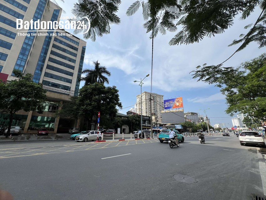 Bán nhà mặt phố Phố Láng Hạ, Quận Ba Đình