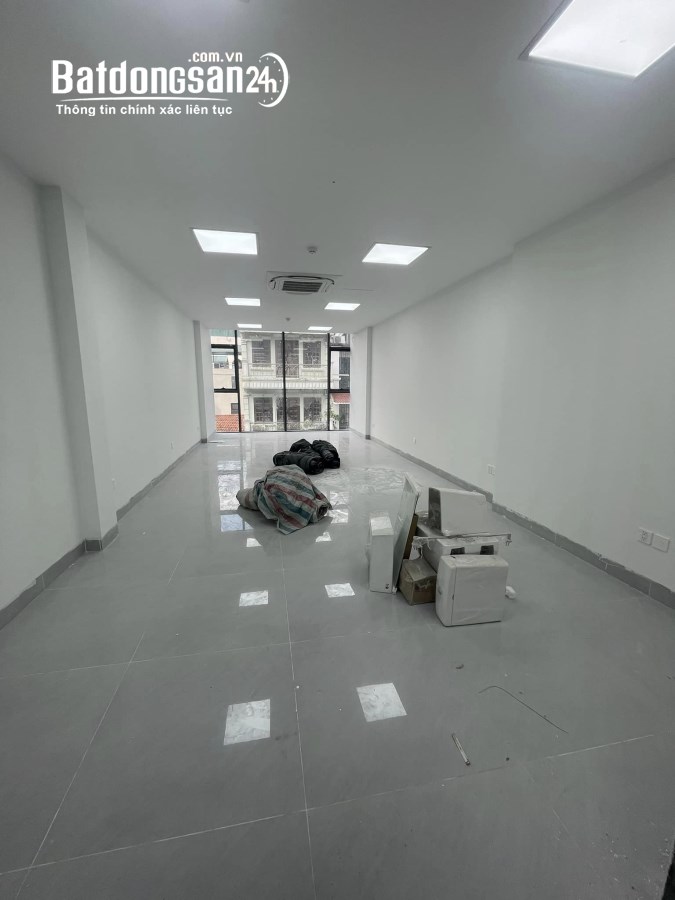 Bán 70m - 8 Tầng - 4m.Mặt tiên. ( Măt Phố Đỗ Quang ) Cầu Giấy 