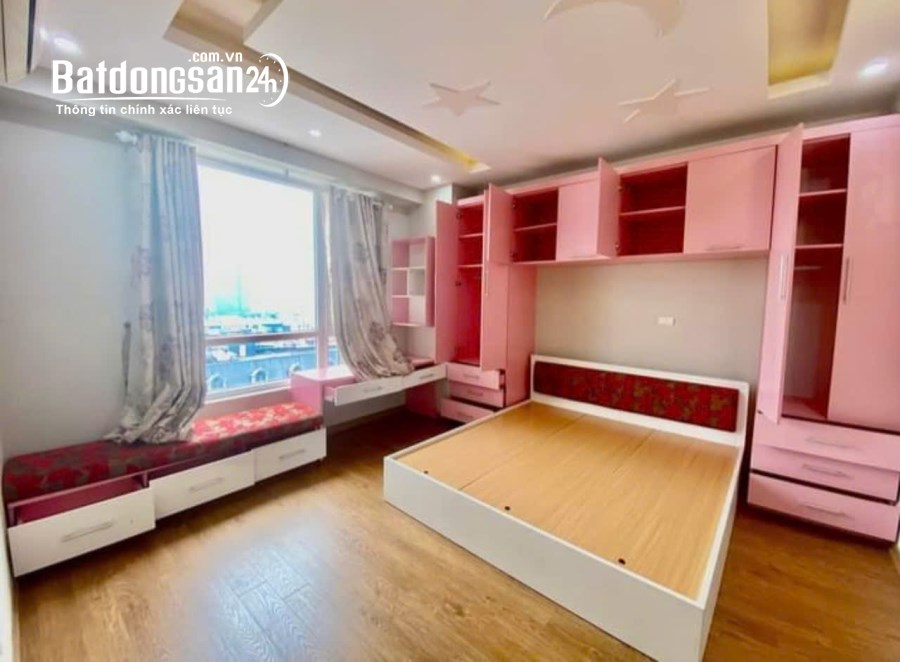 Bán CC NO7-B2 Thành Thái Cầu Giấy 108m, căn góc, 3 ngủ, full nội thất - giá 7.5 tỷ
