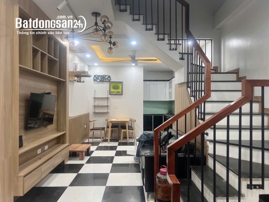Bán nhà 3T Do Nha, Tây Mỗ, nội thất long lanh, oto cách 20m, 32m2,4.X Tỷ( X tiểu học)