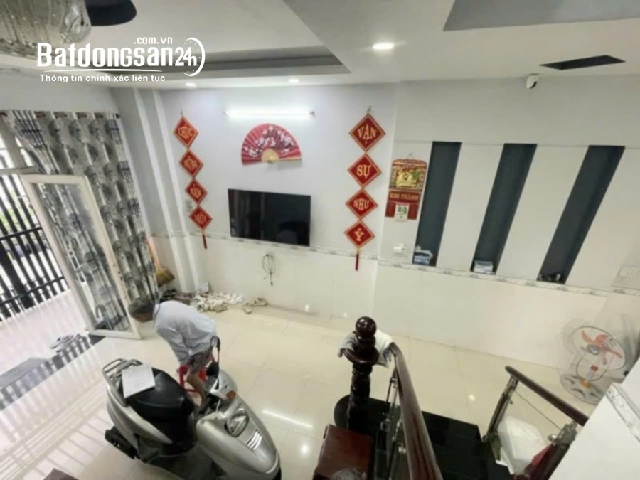 Bán nhà 2 tầng-67m2-Hẻm ô tô-Cách 1 căn ra MT đường -Phước Long A-Quận 9.