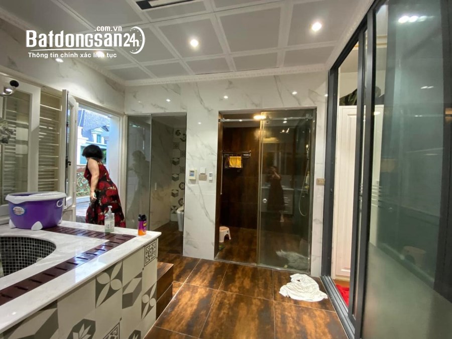 Bán 196m - 5 Tầng - 9m.Mạt Tiền.( khu đô thị Mỹ Đình )