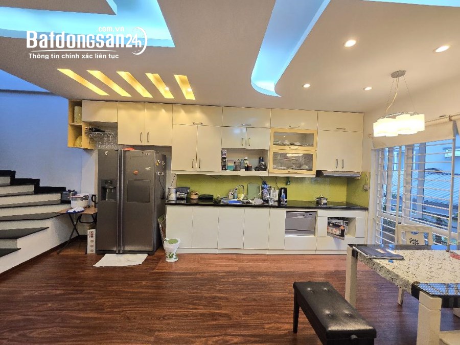 ĐỐI DIỆN HV BÁO CHÍ, NHÀ 6 TẦNG, Dịch Vọng Hậu, Quận Cầu Giấy