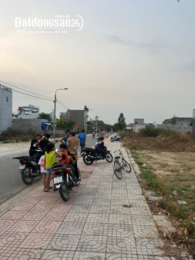 Nhà ngay sau Sân bay lưỡng dụng Biên Hòa Lavender City, Xã Thạnh Phú, Vĩnh Cửu 