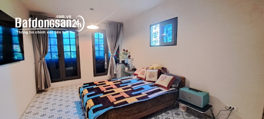 Cần bán nhà Bắc Cầu, Long Biên, DT 60m2, 3 tầng, giá 4,8 tỷ,