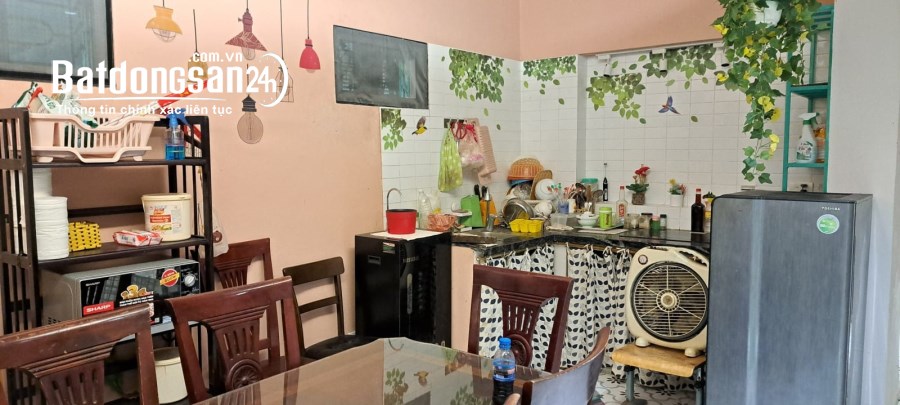 Cần bán nhà Bắc Cầu, Long Biên, DT 60m2, 3 tầng, giá 4,8 tỷ,
