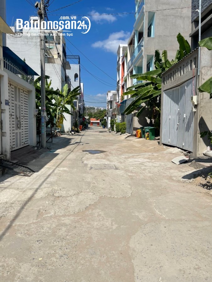 Bán đất Đường Bưng Ông Thoàn, Phường Phú Hữu, 61m giá tốt