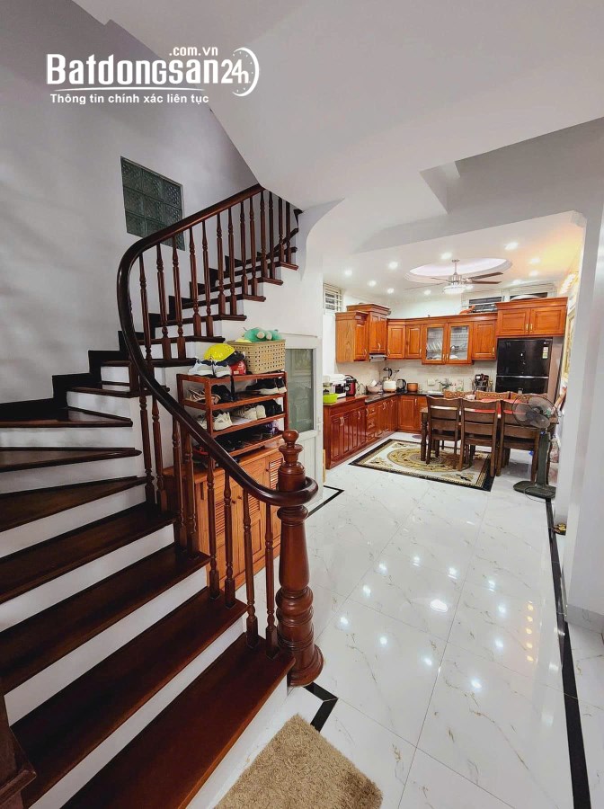 BÁN NHÀ Hoàng Quốc Việt, Phường Nghĩa Đô, Quận Cầu Giấy - PHỐ VIP - 20M