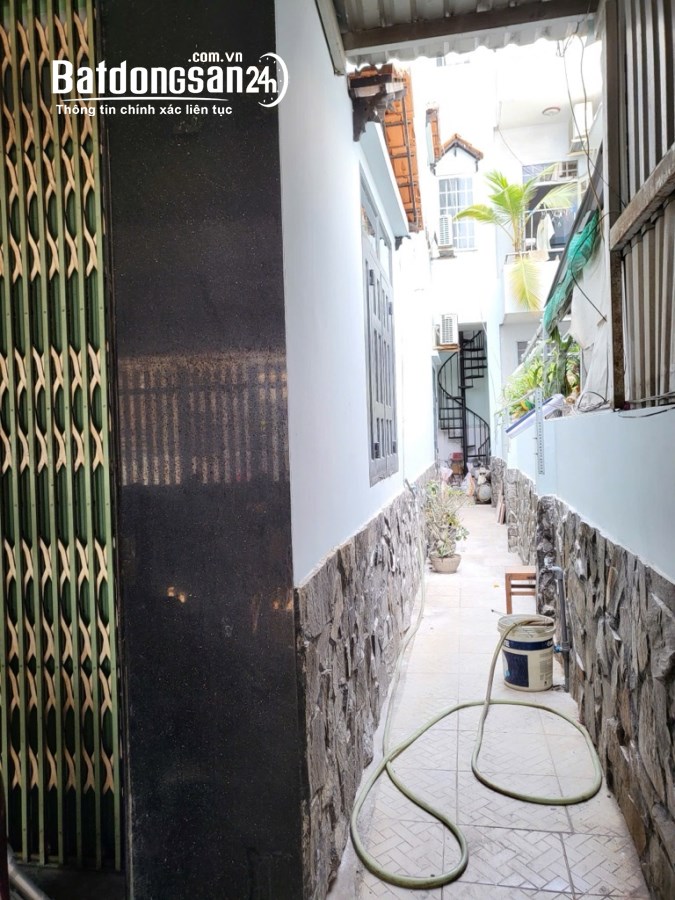 Bán Nhà Tỉnh lộ 10, Bình Trị Đông, Bình Tân. DT 109m2 x 3 tầng (5.2 x20)
