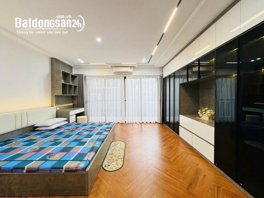 Phố Đặng Thai Mai cực phẩm 100m2, 5T thang máy lô góc 2 mặt tiền 9m gần Hồ Tây
