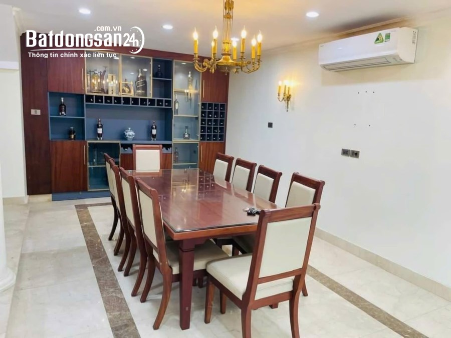 Phố Đặng Thai Mai cực phẩm 100m2, 5T thang máy lô góc 2 mặt tiền 9m gần Hồ Tây