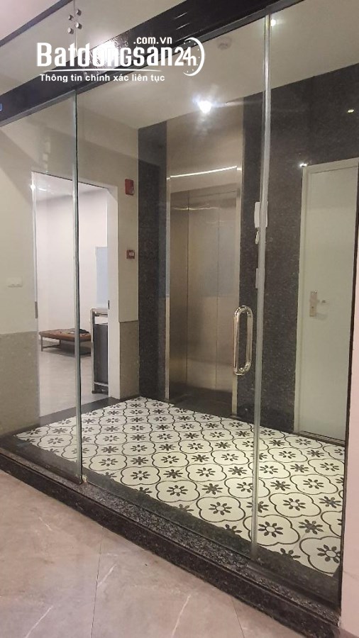 NHÀ NGỌC LÂM 115M, 7 TẦNG THANG MÁY, 18 PHÒNG CHO THUÊ, NGÕ THÔNG