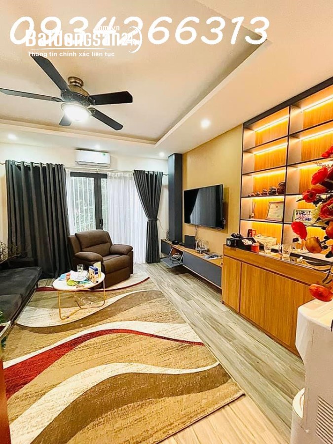 Mua ngay nhà đẹp 2 mặt ngõ ôtô Hồ Tây 70m2 6tầng phố Trích Sài 26.8 tỷ
