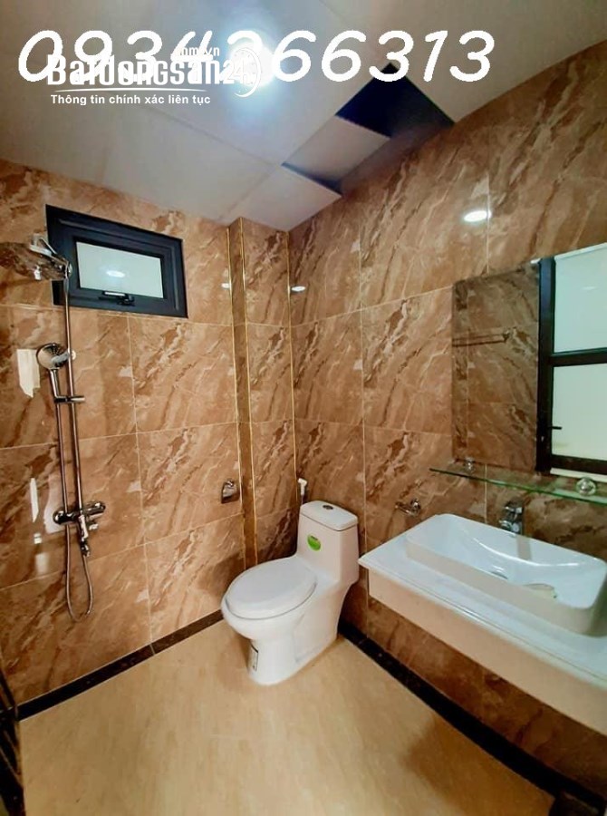 Mua ngay nhà đẹp 2 mặt ngõ ôtô Hồ Tây 70m2 6tầng phố Trích Sài 26.8 tỷ