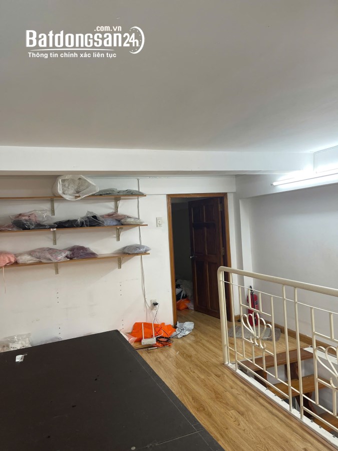 Cần sang nhượng mặt bằng thời trang tại b01.9 lý văn phức, quận 1