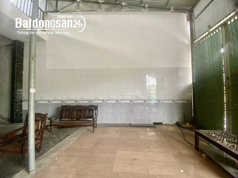 Nhà mặt tiền Trường Chinh đông dân cư, vừa ở vừa kinh doanh ,chỉ 2.3 tỷ