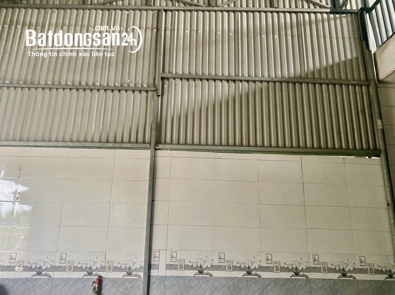 Nhà mặt tiền Trường Chinh đông dân cư, vừa ở vừa kinh doanh ,chỉ 2.3 tỷ