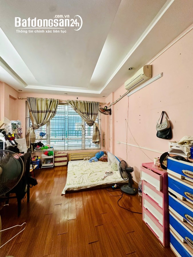 Chỉ duy nhất 1 căn Quốc Tử Giám - Đống Đa - 30m - 5 tầng - ô tô đỗ