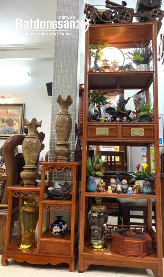 Bán nhà, cách hồ Linh Quang Đống Đa  vài bước chân giá chỉ 9,75 tỷ, 
