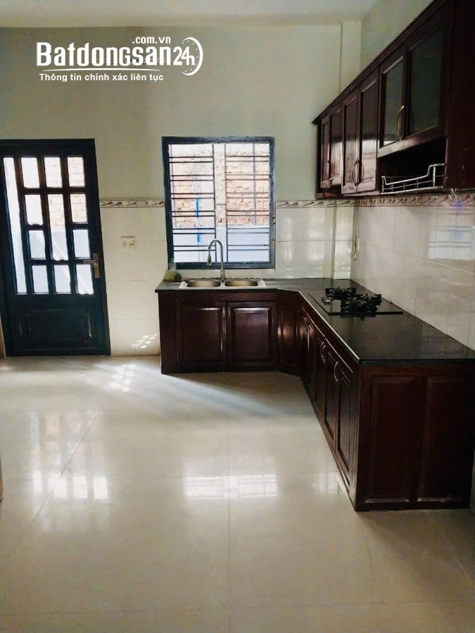 Bán nhà KDC Bình Hưng 4*18 4 tầng giáp quận 8 Bình Chánh  chỉ 8,3 tỷ