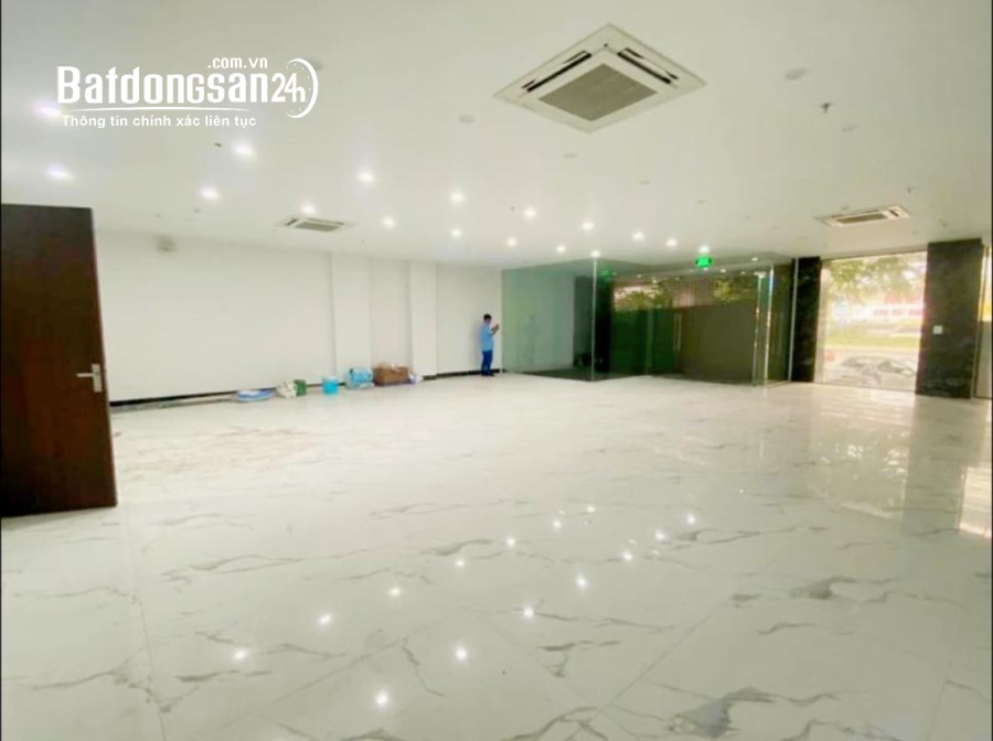⚜️ Mặt Phố VIP Phạm Văn Đồng, Cầu giấy 200M2 8T Thang Máy MT 11M