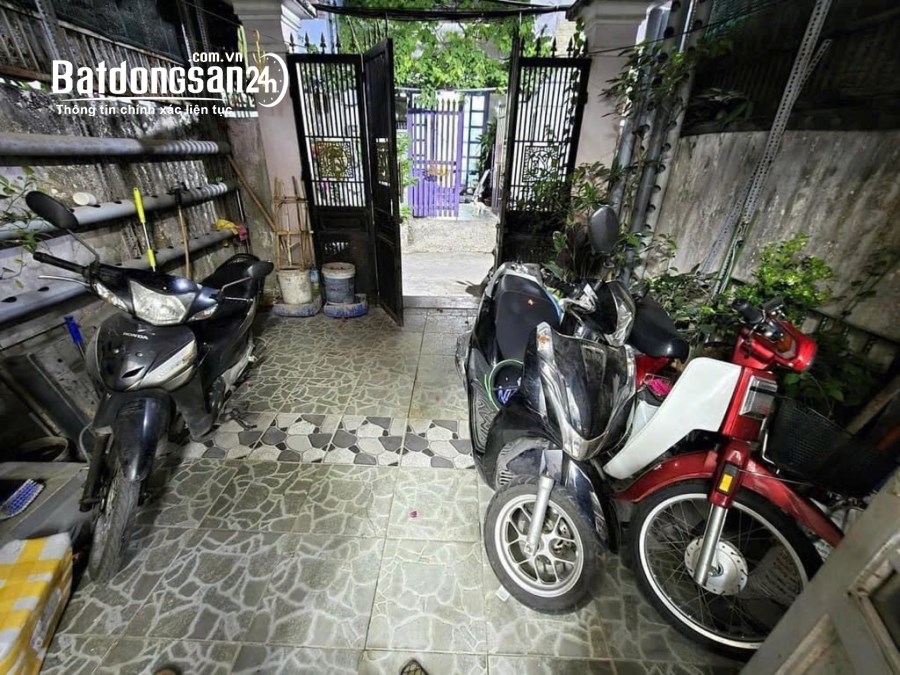 Bán Nhà Đường 49 Hiệp Bình Chánh, Dt 65m2, 3 Tầng, Nhỉnh 4. T.ỷ, Hẻm Xe Hơi