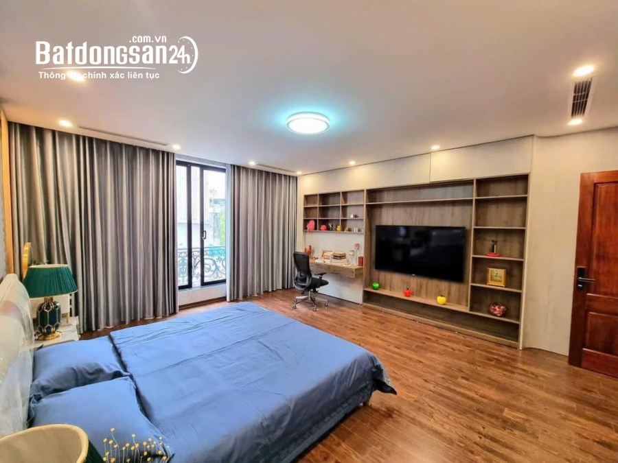 Cực phẩm phố Chùa Láng 36m2, 5T, MT6m lô góc 2 thoáng Gara ô tô gần Hồ Láng
