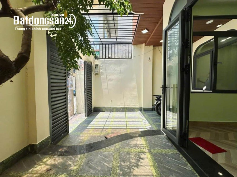 Bán Gấp Nhà Mặt Tiền 4 Tầng, Khu Vực Linh Trung, Thủ Đức, Giá Chỉ 10