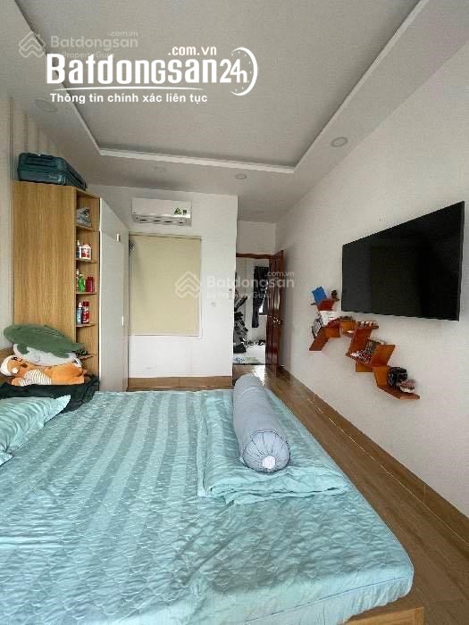 Bán nhà 4 tầng Lê Văn Việt, ngay Vincom Plaza, 85m2, ngang 5m