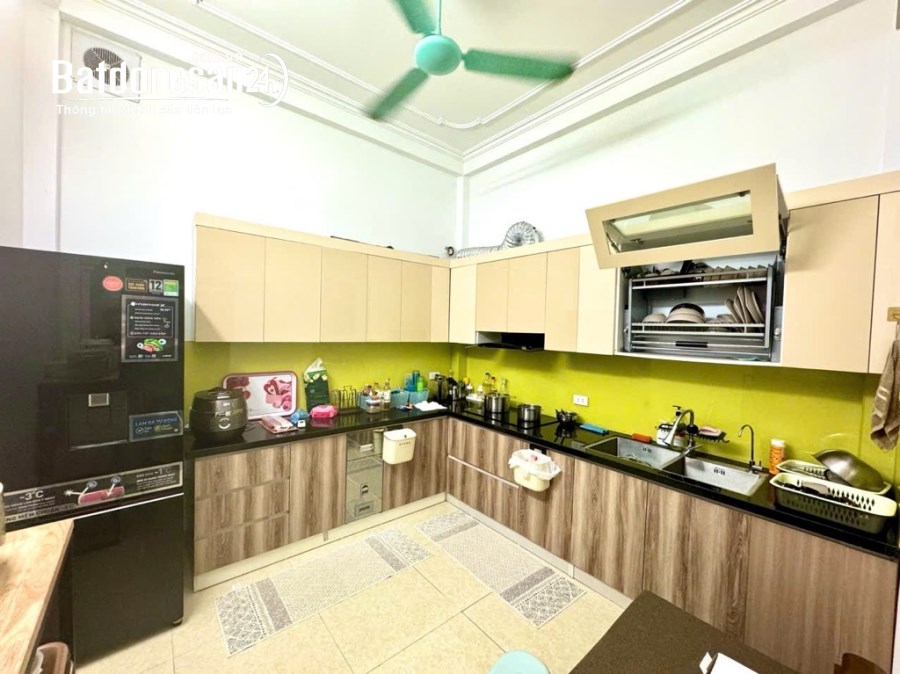 NHÀ HIẾM KHÚC THỪA DỤ-CẦU GIẤY-3 BƯỚC CHÂN RA PHỐ-40M-4PN-GIÁ 9.3TỶ