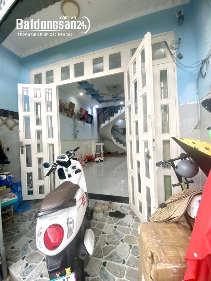 QUẬN 12, HIỆP THÀNH, NHÀ 43M2, 2 TẦNG HẺM XE HƠI, CHỈ NHỈNH 3 TỶ 