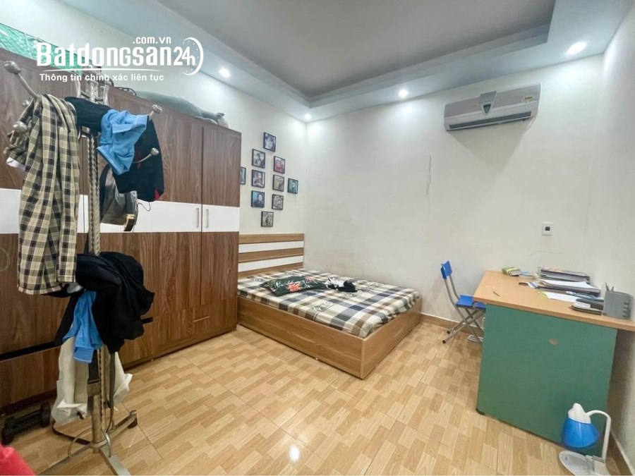 Bán nhà Khúc Thừa Dụ - Lê Chân, 40m 3 tầng giá chỉ 2.1 tỉ