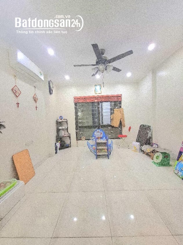 BÁN NHÀ KHƯƠNG HẠ, NGÕ RỘNG THOÁNG TRƯỚC SAU DT 40m2, MT 4,2m, 5tầng , Bán 7.7 tỷ